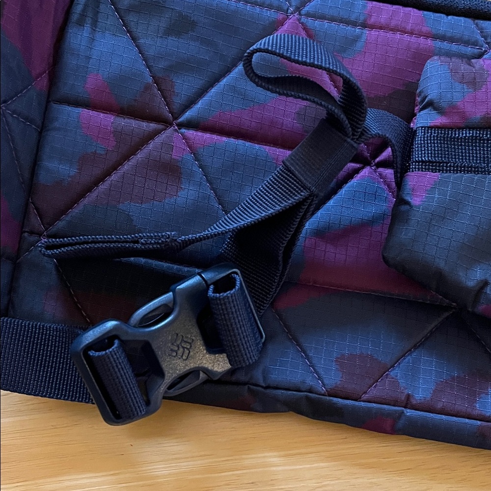 Columbia Tandem Trail waist bag rare Dark Nocturnal/Plum Camo NWT - Picture 5 of 11